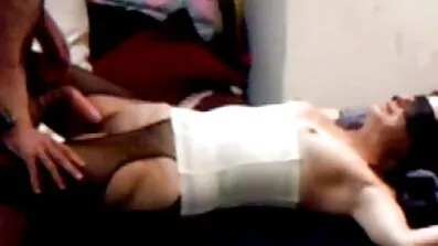 Sjuksköterska Alina West på samtal knullad i fitta. nakna äldre damer