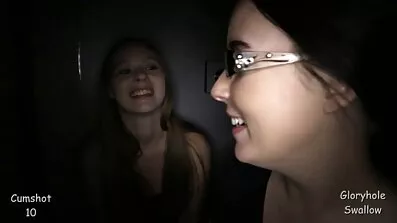 Fucking stepson har en stepmom mogna mulliga damer i hennes röv.