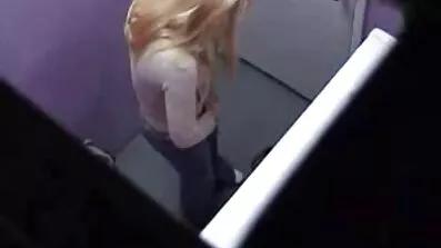 Ryska förför Pojkvän för sex. mogna kåta damer