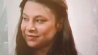 Tjej suger kuk. Försök sexiga äldre damer att sträcka blowjob.