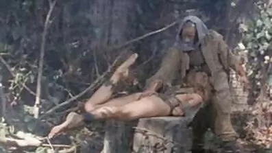 Fitoness äldre mulliga damer knullad av tränare.