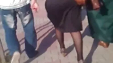 Samantha gratisporr äldre damer Reigns får en anal pounding från master.
