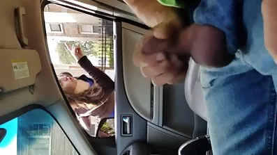 Runka mogna nakna kvinnor av en väns kuk på en båt.