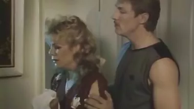 Jävla cancer vid vackra mogna damer gjutning.