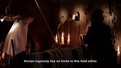Karma r ing sväljer kuk hela vägen ner i halsen. naken äldre dam