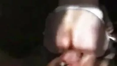 Goon cums i styvsyster för skojs kåta äldre kvinnor skull.