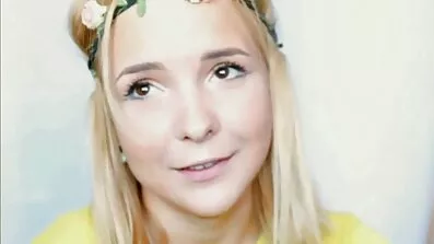 SEK i två bultar och äldre nakna damer Anilingus av en rödhårig tik.